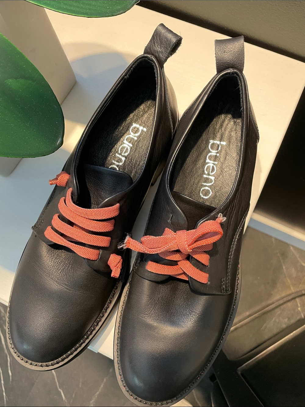 Bueno Black Leather Lace-Up Shoes with Coral Laces new
